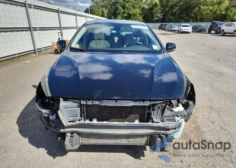 2015 Volvo S60 Premier z USA, uszkodzony, nr VIN YV140MFK5F1345989